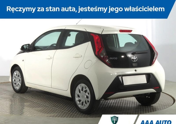 Toyota Aygo cena 40000 przebieg: 53122, rok produkcji 2020 z Sieradz małe 121